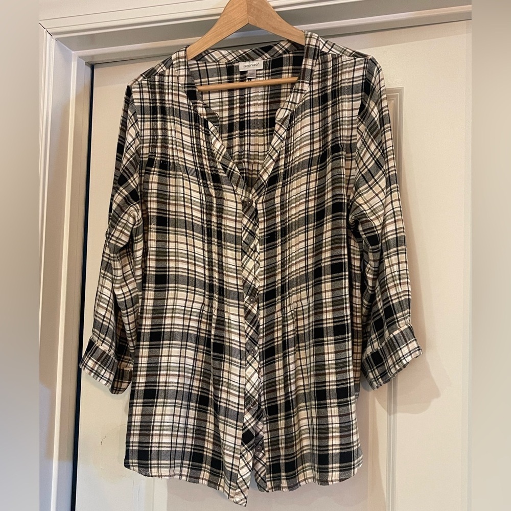 Avenue Black and White Plaid Button-Down Shirt